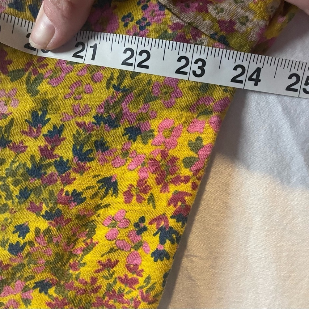 Floral Women's Top - Picture 5 of 8